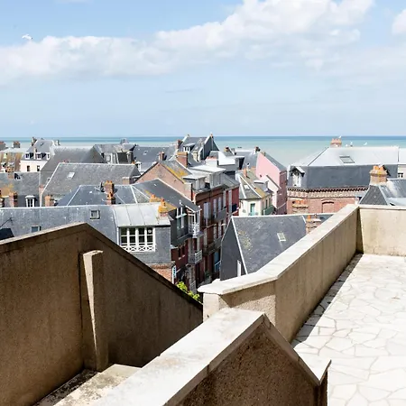 Les Chesneaux, Vue *